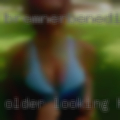 Older looking horny woman pussy